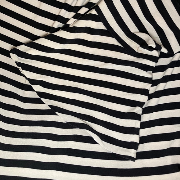NWT DNKY Black & White Striped Shirt/Sweeping Cuffs - Picture 3 of 9
